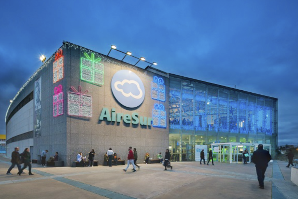 El Centro Comercial Airesur reparte 60.000 mascarillas gratis