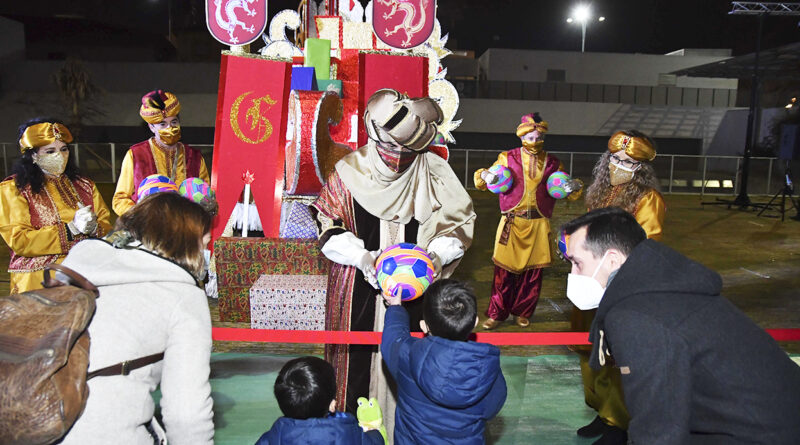 Los Reyes Magos llegan a Tomares