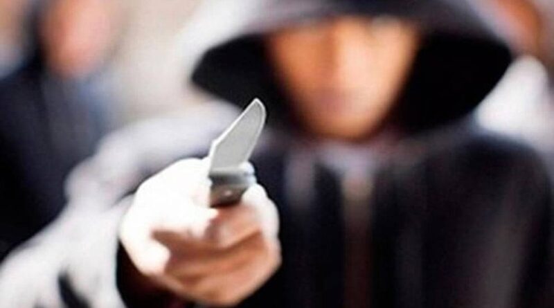 Menores roban a punta de navaja en Montequinto