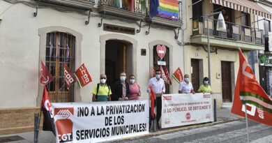 Miembros del comité en el ayuntamiento