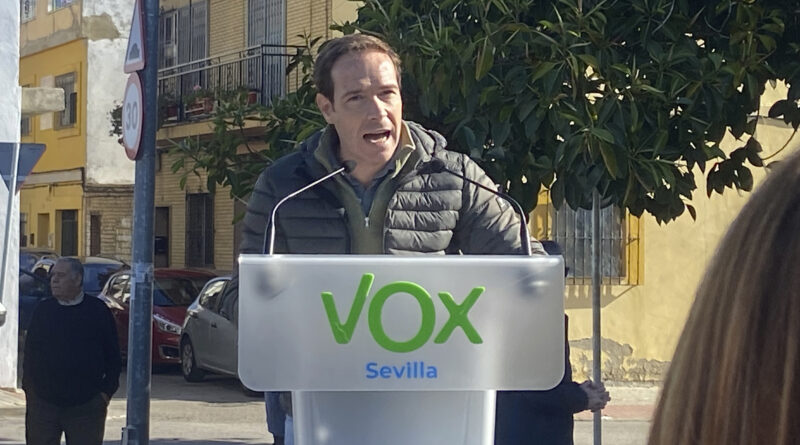 Javier Cortes apuesta en Palmete (Sevilla) por unos barrios "habitables y seguros"