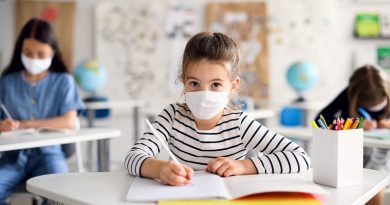 Andalucía quitará las mascarillas contra el Covid en los Colegios