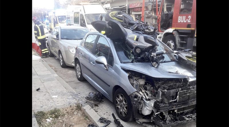 Herido grave en Mairena del Aljarafe tras chocar contra un coche