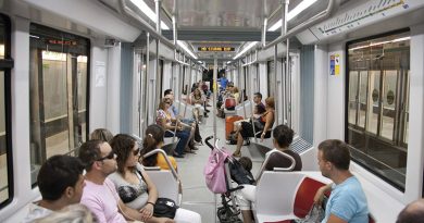 Metro de Sevilla activa hoy los servicios especiales de Semana Santa