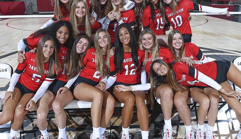 Mairena Vóley Club jugará un amistoso contra Davidson Wildcats