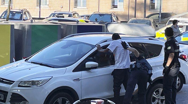 Un herido por arma blanca y un detenido en Mairena del Aljarafe por una disputa de “gorrillas”