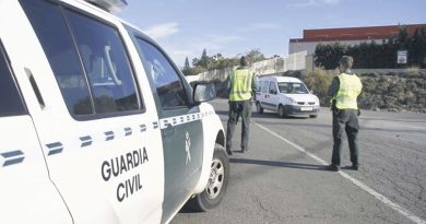 La Guardia Civil de Mairena detiene a un hombre por robar en casa de sus vecinos