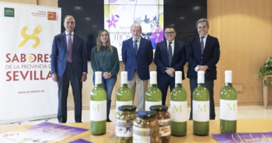 Umbrete repartirá gratis 8000 litros de mosto y 2000 de aceitunas