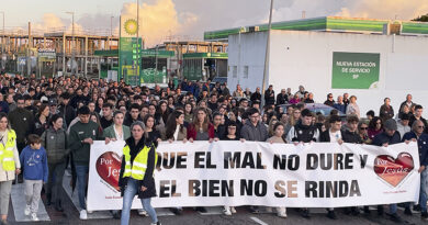 Un millar de manifestantes en Palomares por el joven asesinado