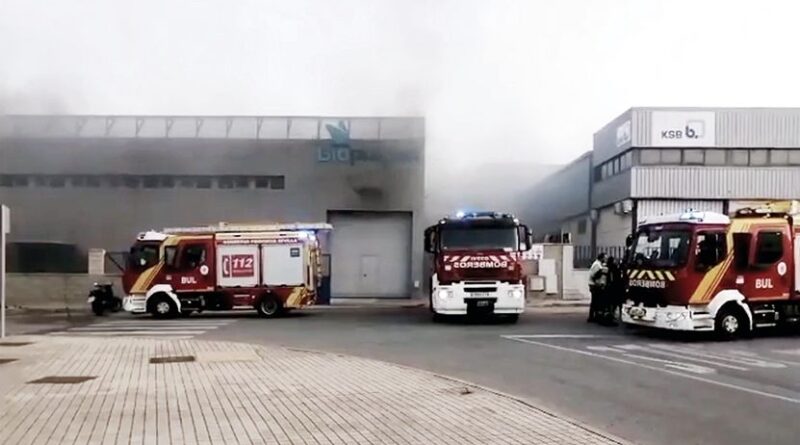 Dos heridos en una explosión en una nave de productos químicos en Bollullos de la Mitación