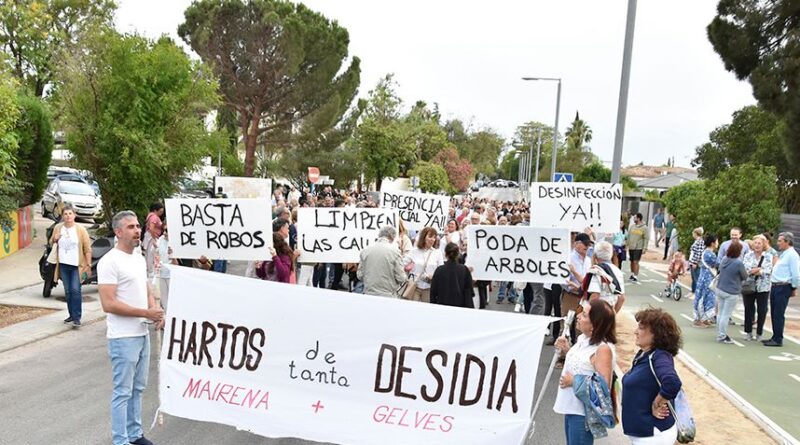Se manifiestan en Simón Verde los vecinos de Mairena y Gelves contra la “desidia municipal”