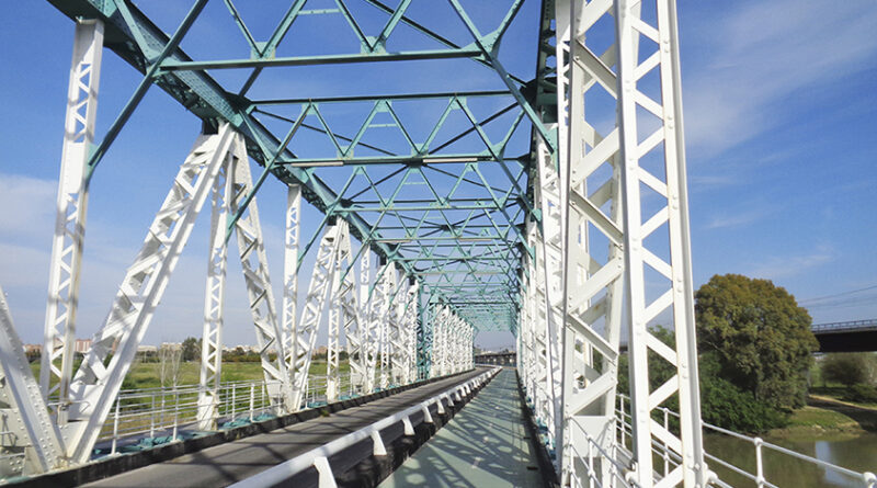Adjudicado el estudio de viabilidad para hacer reversible el puente de Hierro