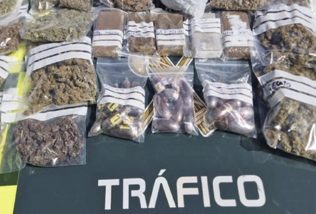 Dos detenidos en San Juan por esconder droga en un coche