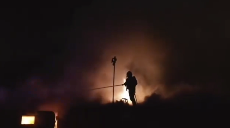 Incendio en el parking de caravanas de San Juan de Aznalfarache