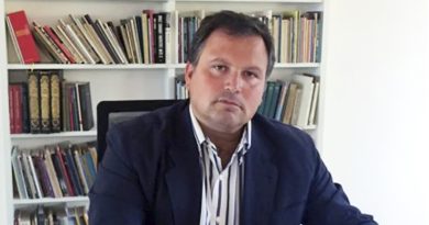 El ex alto cargo de la Junta reconoce que firma talones en blanco