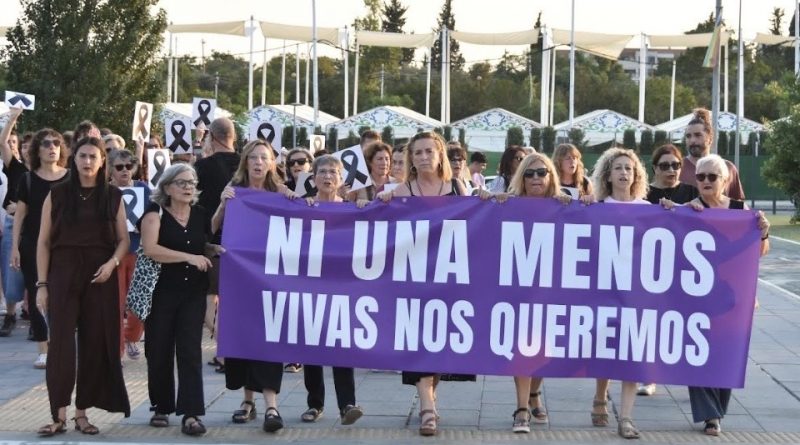 Marcha contra la "violencia de género" y el alcalde fomentando la desigualdad