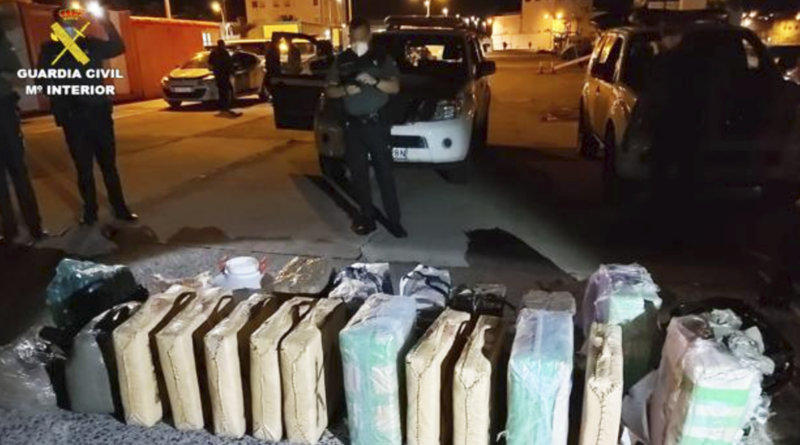 Llega una patera a Lanzarote con 544 kilos de hachís